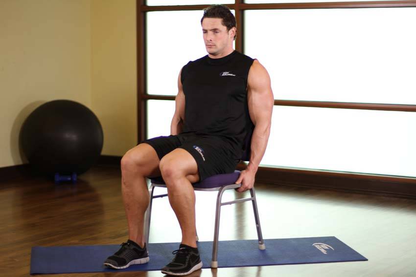 Chair Leg Extended Stretch — başlangıç pozisyonu