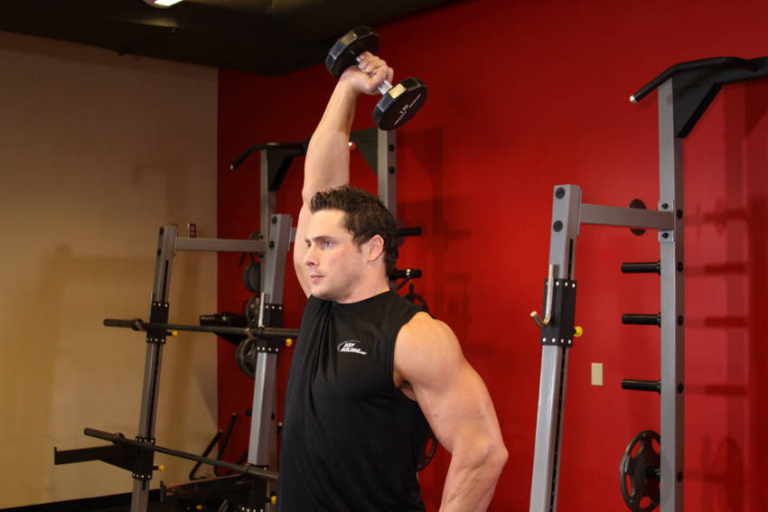 Dumbbell One-Arm Triceps Extension — bitiş pozisyonu