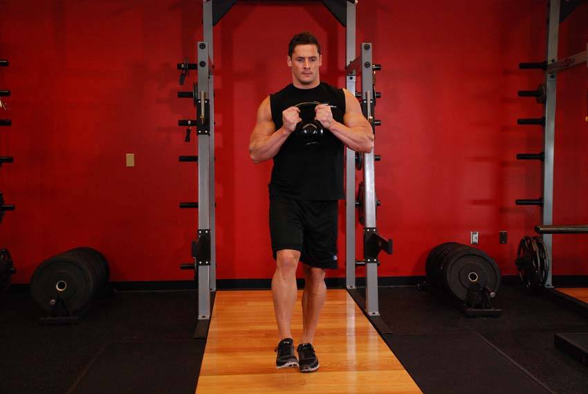 Kettlebell Pistol Squat — başlangıç pozisyonu