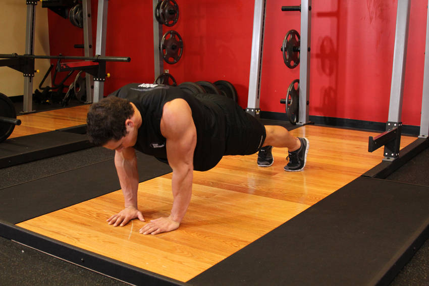 Pushups (Close and Wide Hand Positions) — bitiş pozisyonu