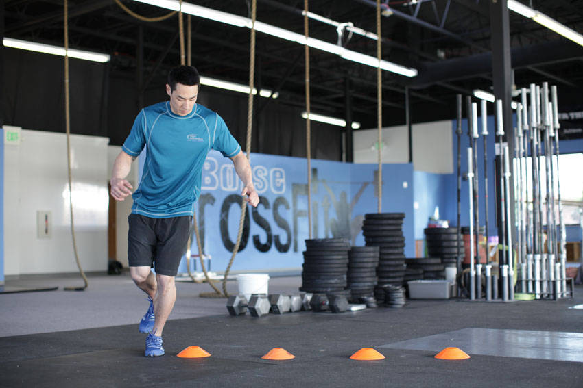 Single-Leg Lateral Hop — başlangıç pozisyonu