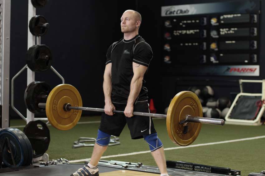Wide Stance Stiff Legs — bitiş pozisyonu